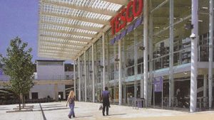 Kelebihan dan kekurangan elemen bangunan wajib arsitek ketahui sebelum menentukan akan digunakan, termasuk cladding