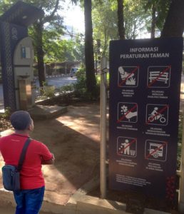 Pentingnya mematuhi peraturan taman demi kelestarian kota