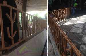 Railing ini model menyerupai batang pohon, cocok dengan kondisi lingkungan